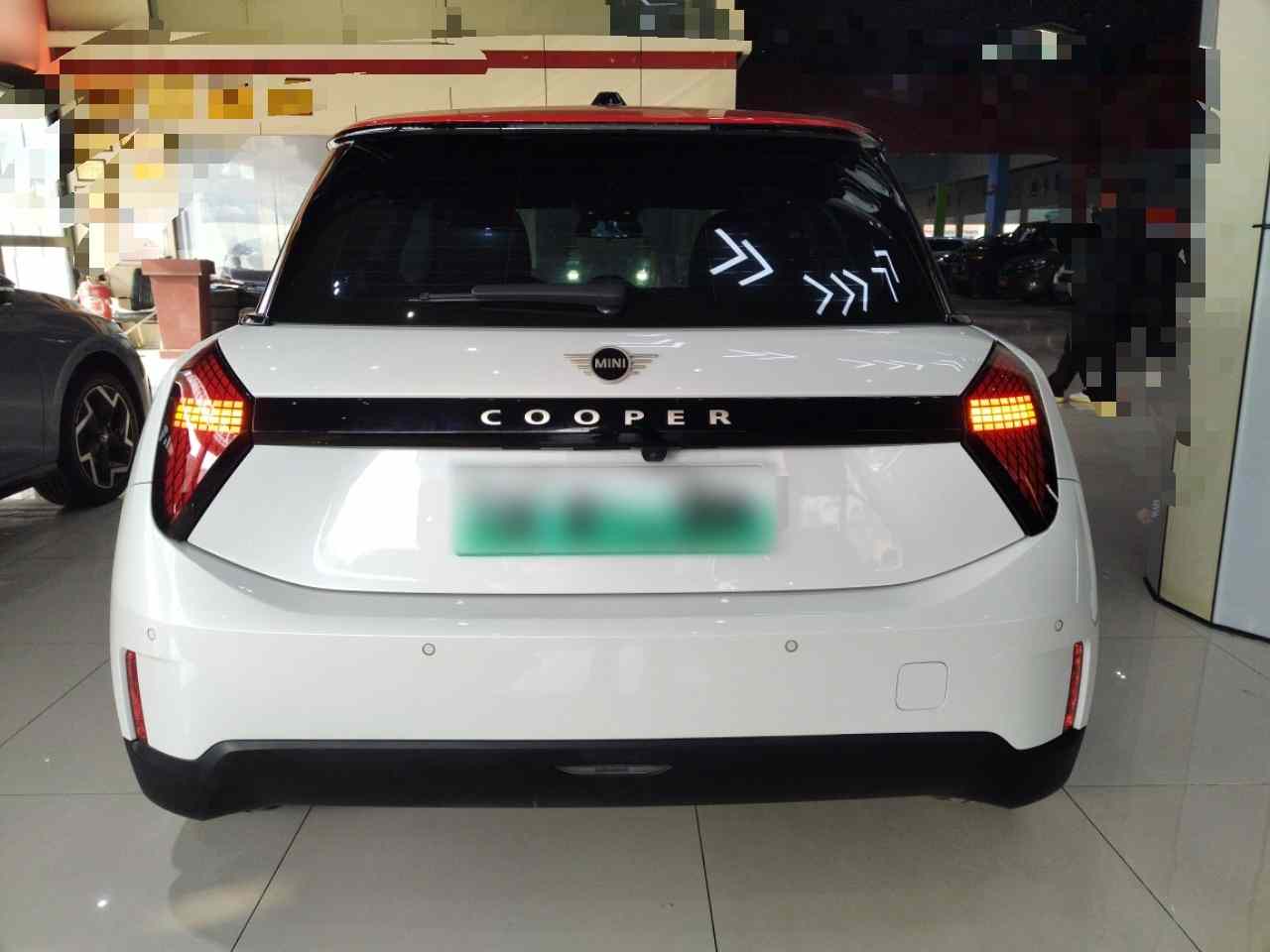电动MINI COOPER 2024款 456km COOPER E 经典派(3)