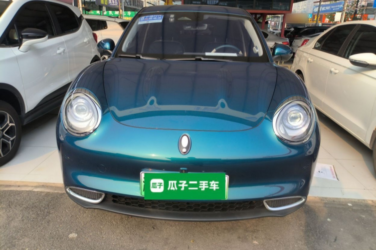 欧拉好猫 2023款 401km标准续航 尊贵型 磷酸铁锂车身外观2