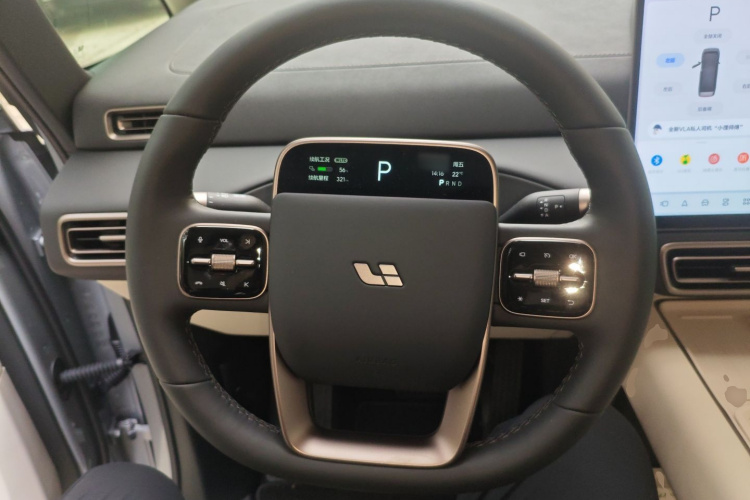 理想汽车 理想MEGA 2025款 Home 家庭特别版局部细节13