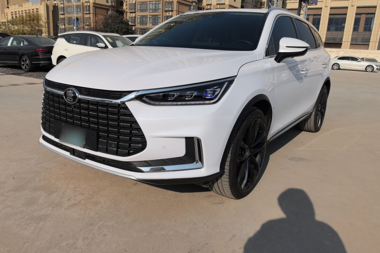 比亚迪 唐新能源 2019款 EV600D 四驱智联创世版车身外观1