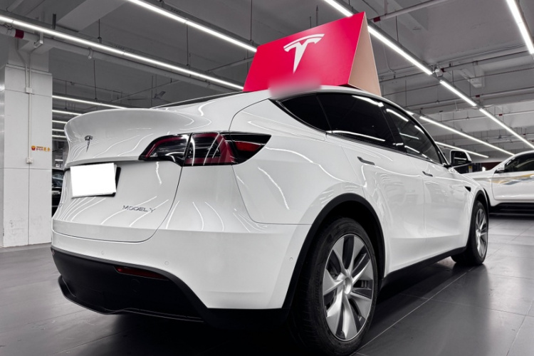 特斯拉 Model Y 2022款 长续航全轮驱动版车身外观6004