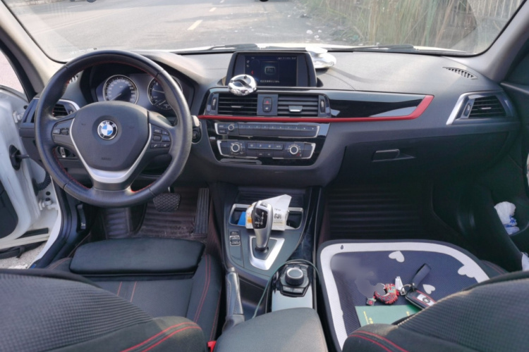 宝马1系(进口) 2018款 118i 运动设计套装中控内饰12