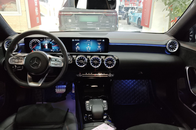 奔驰CLA 2022款 改款 CLA 200 猎跑车中控内饰12