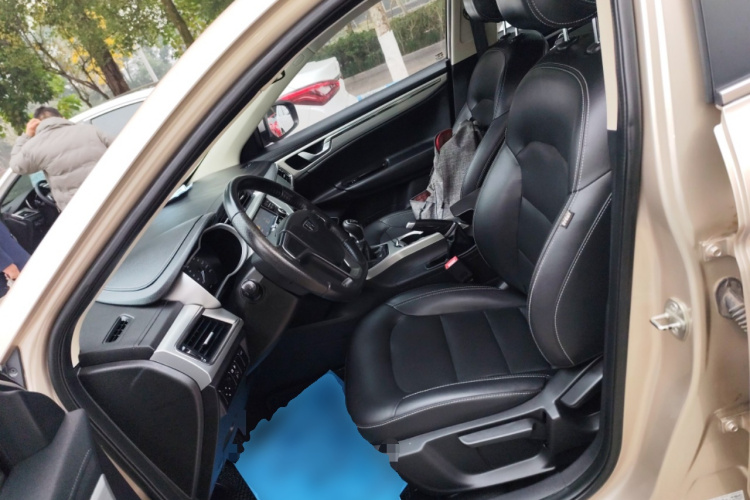 吉利汽车 帝豪GL 2017款 1.3T 手动精英型中控内饰19