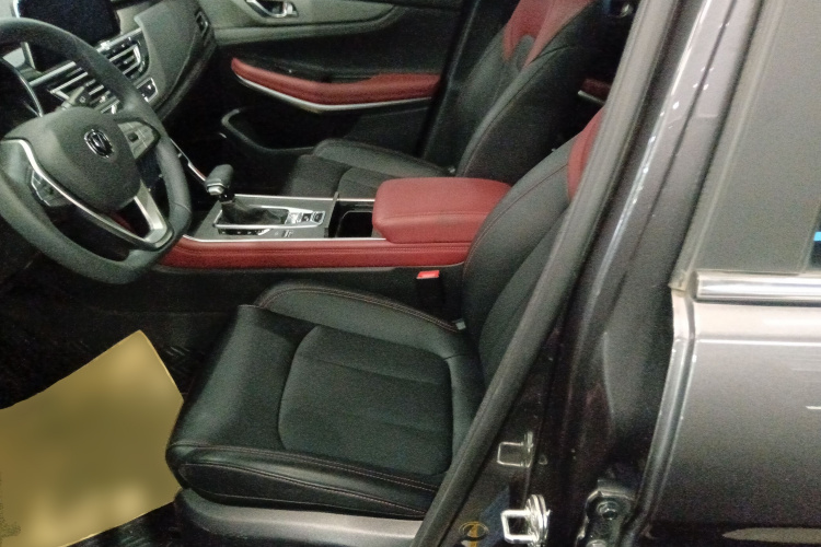 长安CS75 2022款 蓝鲸版 1.5T DCT尊贵型中控内饰19