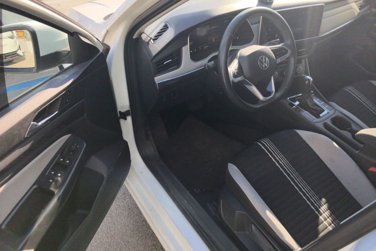 大众 宝来 2023款 200TSI DSG畅行版中控内饰20