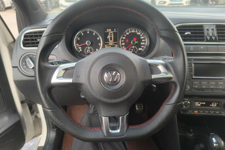 大众 Polo 2012款 1.4TSI GTI中控内饰13