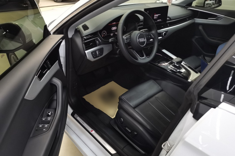 奥迪A5 2023款 Sportback 40 TFSI 时尚动感型中控内饰20