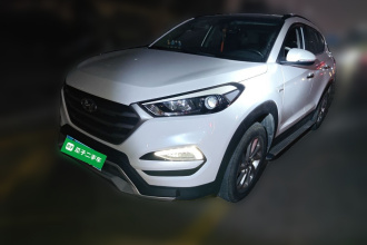 现代 途胜 2015款 1.6T 双离合两驱智能型