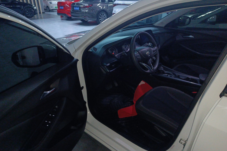 别克 威朗 2023款 Pro 乐逸版中控内饰7003