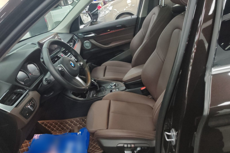 宝马X1 2021款 sDrive25Li 领先型中控内饰19