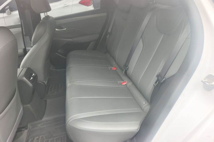 比亚迪 秦PLUS 2025款 DM-i 智驾版 55KM领先型中控内饰7004