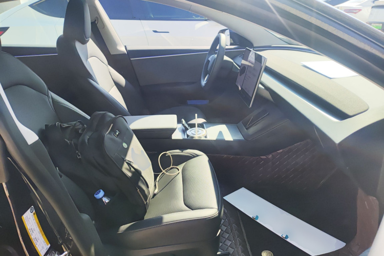 特斯拉 Model 3 2023款 后轮驱动版局部细节41