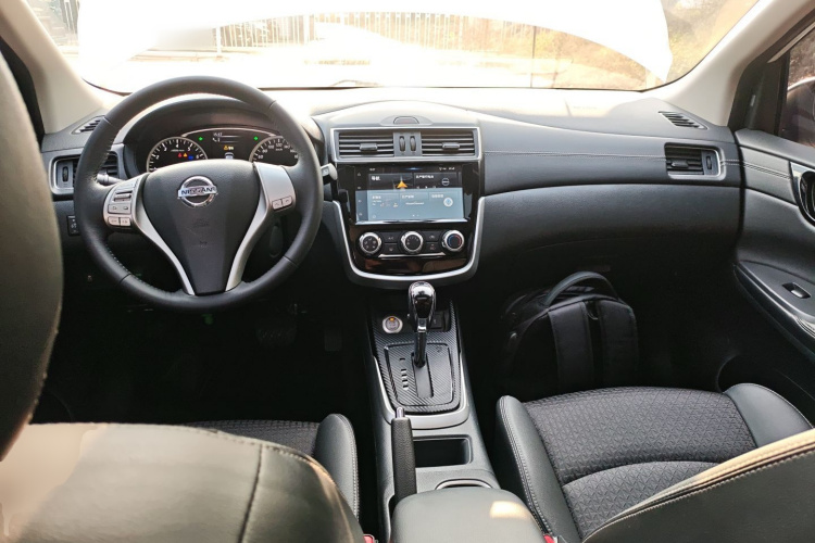 日产 骐达TIIDA 2020款 1.6L CVT智享版中控内饰12