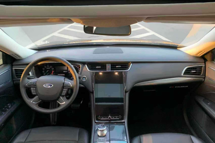 福特 金牛座 2019款 EcoBoost 245 悦享版中控内饰7002