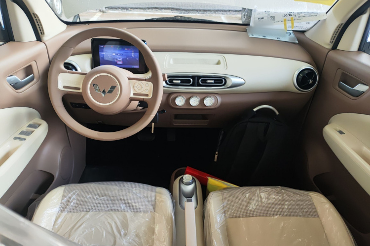 五菱汽车 宏光MINIEV 2025款 四门版 进阶款中控内饰12