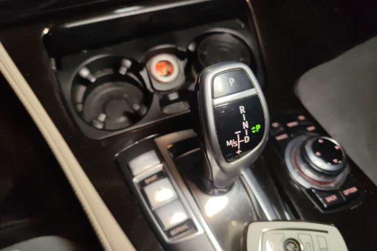 宝马5系(进口) 2011款 535i 领先运动型局部细节18