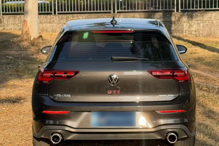 大众 高尔夫GTI 2023款 380TSI DSG GTI车身外观6008