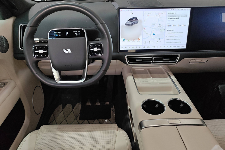 理想汽车 理想L9 2024款 Ultra中控内饰7002