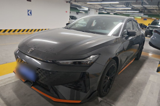 长安UNI-V 2024款 1.5T 尊贵运动型