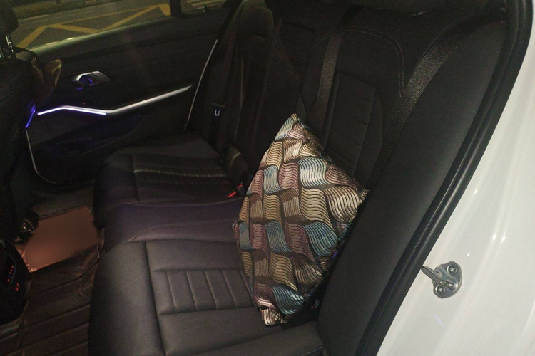 宝马3系 2020款 325Li 首发版中控内饰7004