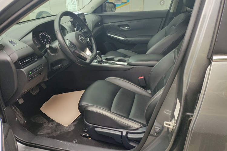 日产 轩逸 2020款 1.6L XL CVT悦享版中控内饰19