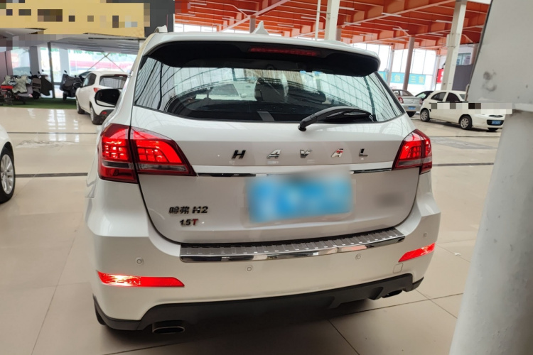 哈弗H2 2016款 红标 1.5T 手动两驱豪华型车身外观6