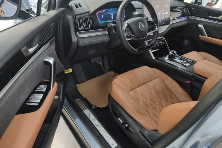 比亚迪 唐新能源 2023款 DM-i 冠军版 112KM 尊荣型中控内饰20