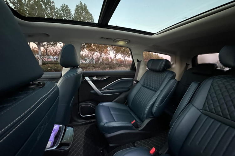 吉利汽车 2023款 嘉际L 1.5TD DCT豪华型中控内饰7005