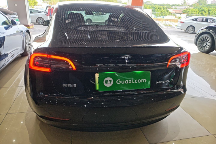 特斯拉 Model 3 2022款 后轮驱动版车身外观6