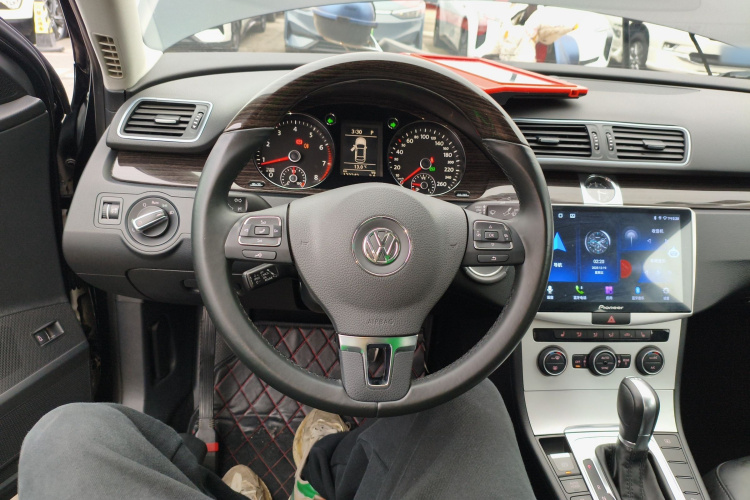 大众 迈腾 2013款 2.0TSI 尊贵型中控内饰13