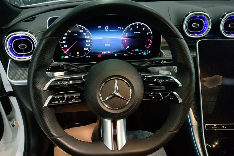 奔驰C级 2022款 C 260 L 运动版中控内饰13