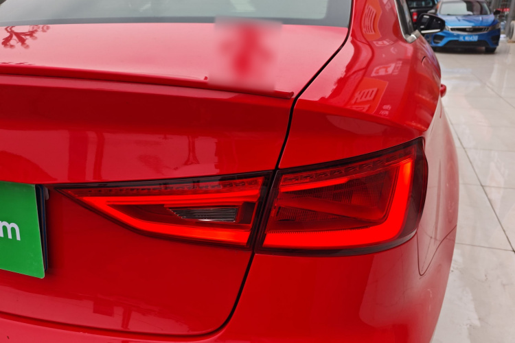 奥迪A3 2014款 Limousine 35 TFSI 自动进取型车身外观9