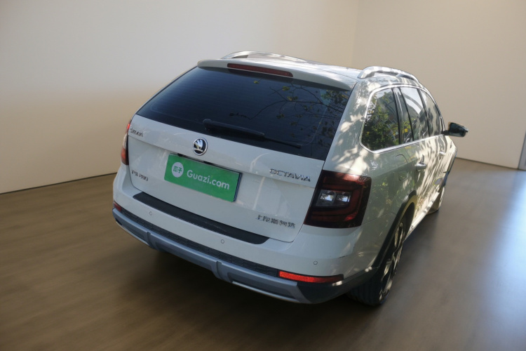 斯柯达 明锐 2018款 旅行车 TSI280 DSG豪华版车身外观7