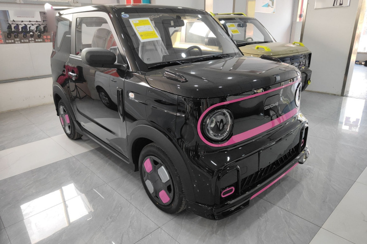 吉利银河 2025款 210km 熊猫卡丁车身外观6002