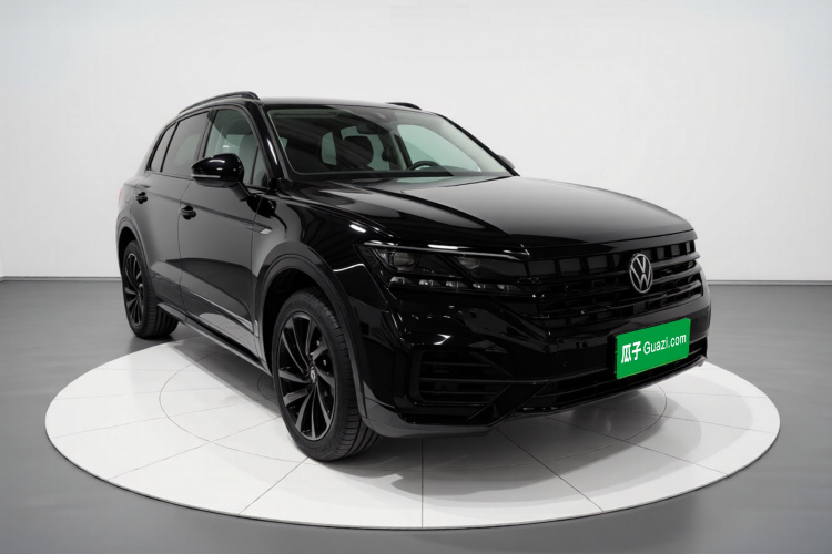 大众 途锐 2023款 3.0TSI 锐享版 曜黑运动套装车身外观3