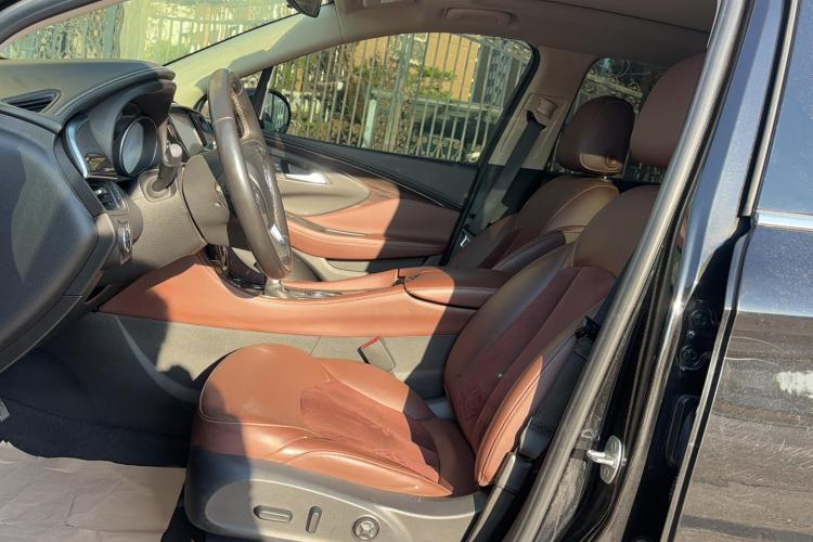 别克 昂科威 2017款 28T 四驱精英型中控内饰19