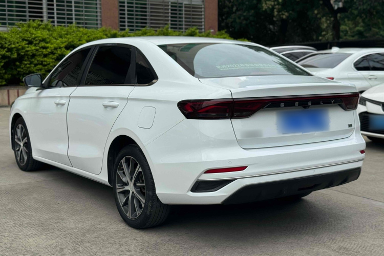 吉利汽车 帝豪 2023款 第4代冠军版 1.5L CVT尊贵型车身外观6001