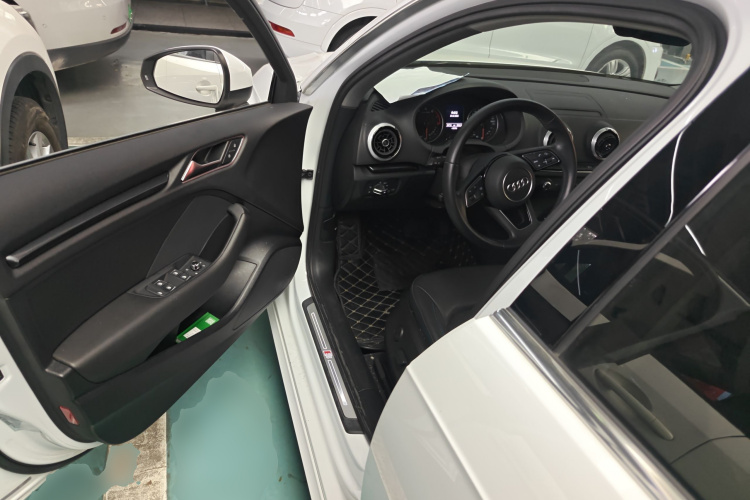 奥迪A3 2020款 Sportback 35 TFSI 时尚型 国VI中控内饰20