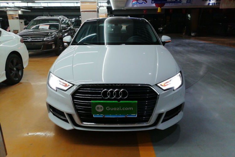 奥迪A3 2018款 30周年年型 Limousine 35 TFSI 时尚型车身外观2