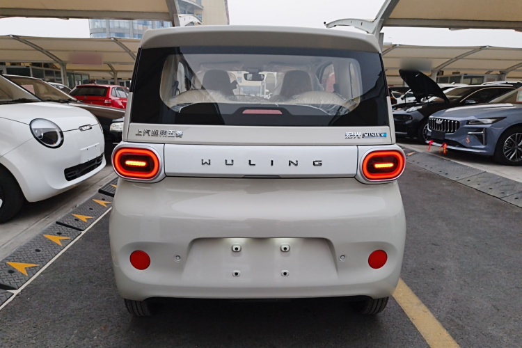 五菱汽车 宏光MINIEV 2024款 第三代 215km 青春版车身外观6