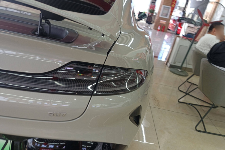 小米汽车 小米SU7 2024款 后驱超长续航高阶智驾Pro版车身外观9