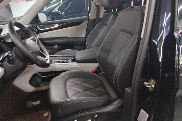 大众 途昂 2023款 530 V6 四驱尊崇旗舰版中控内饰19