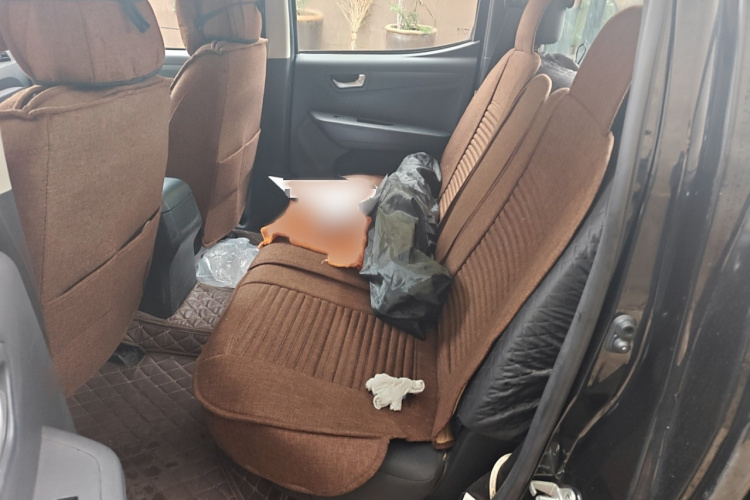 五十铃 瑞迈 2018款 2.8T经典版两驱豪华款加长货厢JE493ZLQ5F中控内饰7004