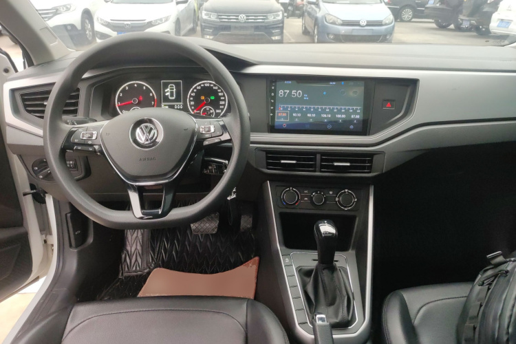 大众 Polo 2019款 Plus 1.5L 自动全景乐享版中控内饰12