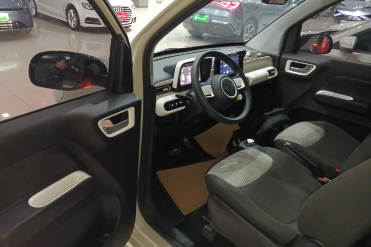 五菱汽车 宏光MINIEV 2024款 第三代 215km 进阶版中控内饰20