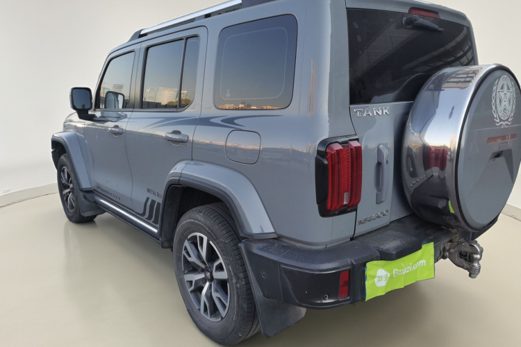 坦克300 2023款 城市版 2.0T 很有型车身外观5