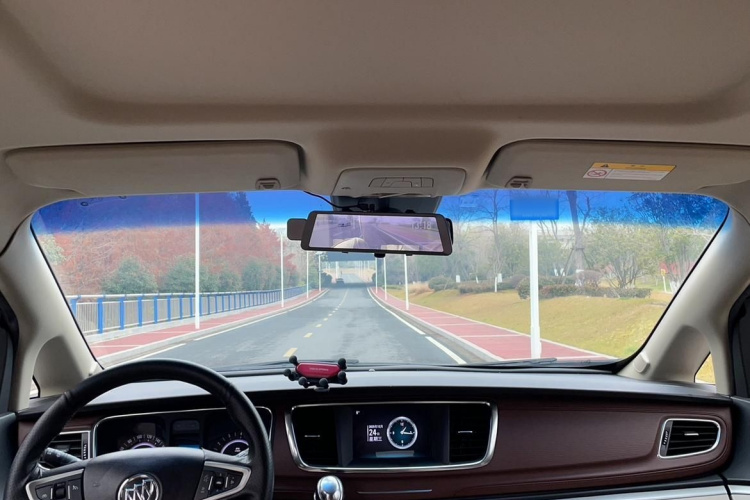 别克GL8 2017款 25S 舒适型 国V局部细节22