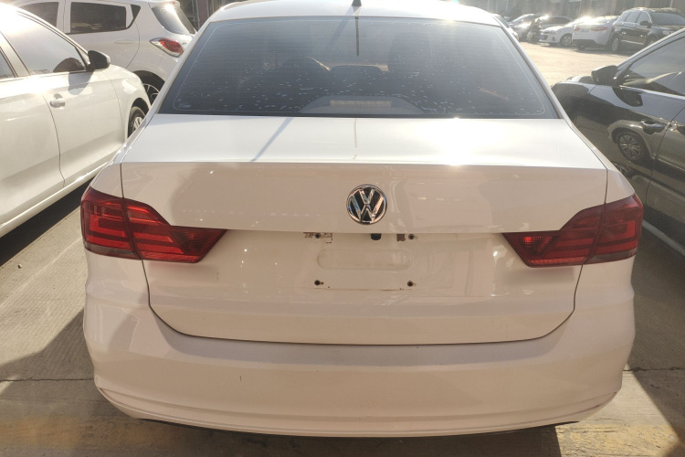 大众 桑塔纳 2016款 1.4L 手动风尚版车身外观6