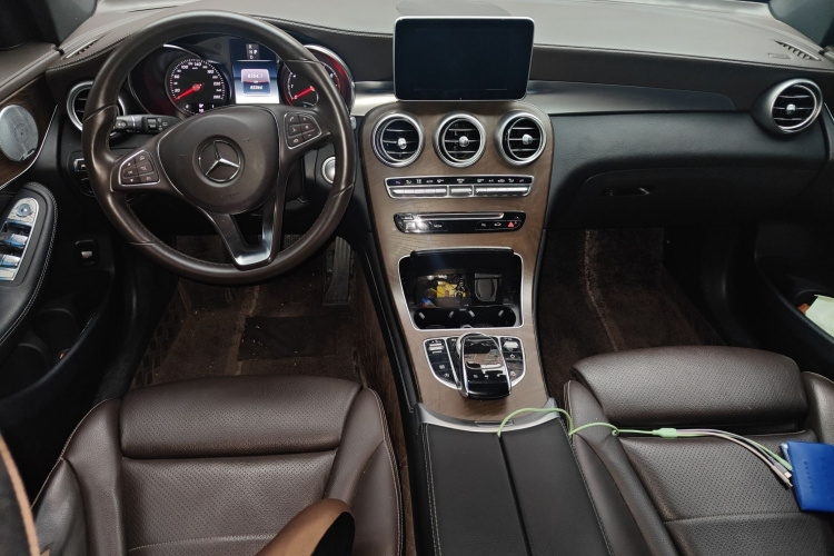 奔驰GLC 2019款 GLC 300 L 4MATIC 动感型中控内饰12